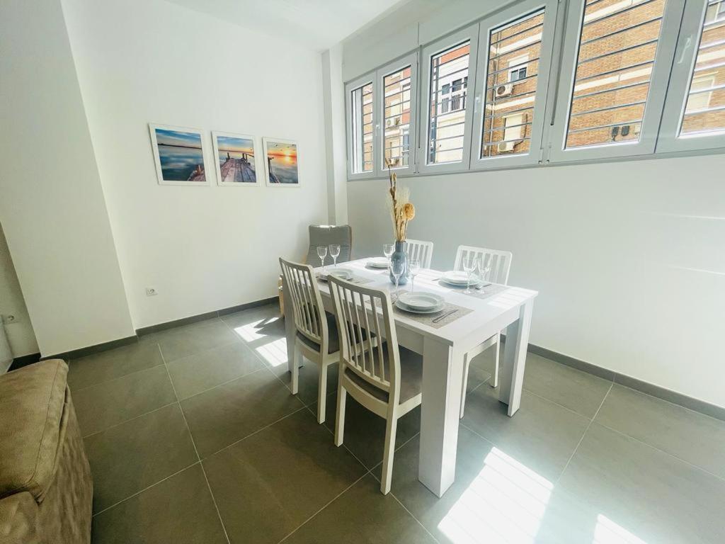 Apartamento Alhucemas Playa Málaga Exteriör bild