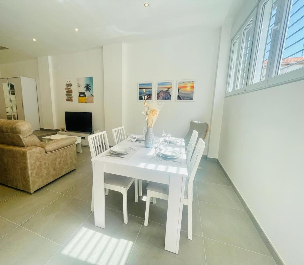 Apartamento Alhucemas Playa Málaga Exteriör bild
